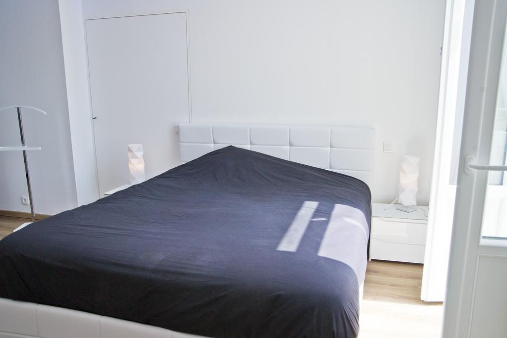 Moulin Des Tours Bed & Breakfast Barbaste Стая снимка