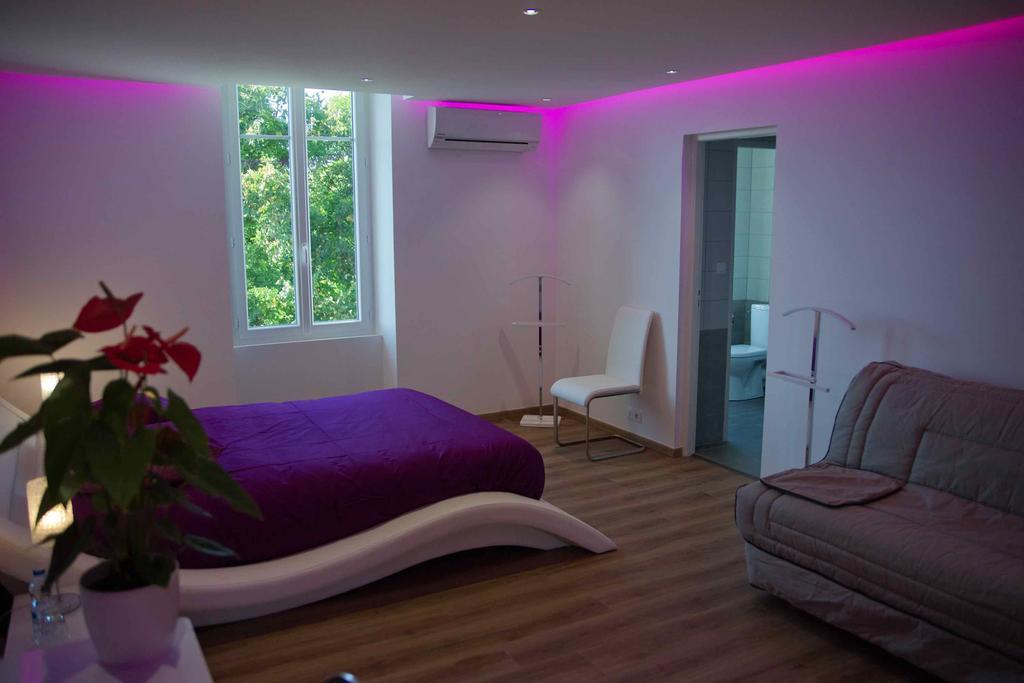 Moulin Des Tours Bed & Breakfast Barbaste Екстериор снимка
